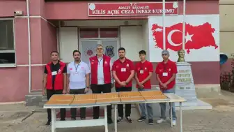 Kilis Ceza İnfaz Kurumu'nda Hükümlülere Vakıf Aracılığıyla Tatlı İkramı Yapıldı