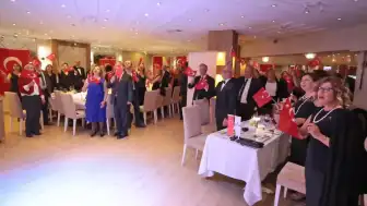 Konak'ta Cumhuriyet Balosu: Sanatın Altın Çocuklarına Destek Gecesi