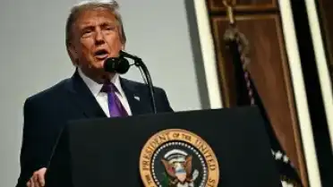 ABD Başkanı Trump'tan İran'a Saldırı Ertelemesi: Müzakereler Devam Ediyor