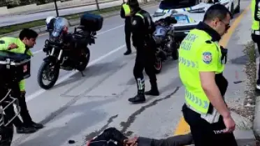 Ankara'da Motosiklet Sürücüsünün Çantasından 1.5 Kilogram Esrar Çıktı