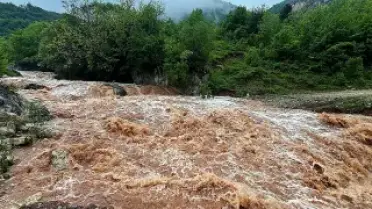 Bartın'da Arıt Deresi Taştı, Tarım Arazileri Sular Altında Kaldı