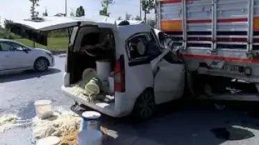 Başakşehir'de Kaza Tutanağı Sırasında Arkadan Çarpma: Bir Sürücü Sıkıştı