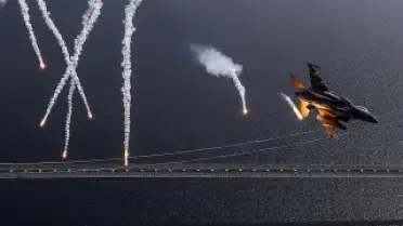 Çanakkale Semalarında Savaş Uçaklarından Nefes Kesen Gösteri