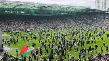 Celtic'in Şampiyonluğu Taraftar Sahaya İnince Tehlikeye Girdi