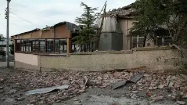 Eskişehir'de Yıldırım Caminin Minaresini Yıktı