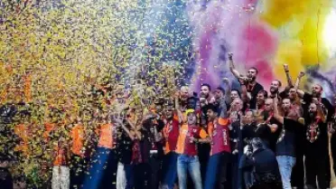 Galatasaray, 26. Şampiyonluğunu RAMS Park'ta Taraftarıyla Kutladı