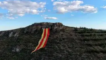 Galatasaray'ın Şampiyonluğu Dağdan Dev Bayrakla Kutlandı