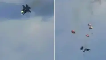 Gösteri sırasında savaş jetleri havada çarpıştı