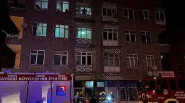 Kayseri'de 4 Katlı Binanın Bodrumunda Yangın Çıktı