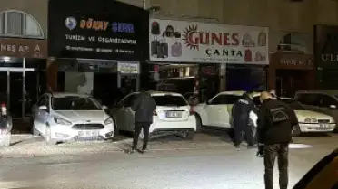 Kayseri'de Turizm Acentesine Silahlı Saldırı: 11 Kurşun İsabet Etti