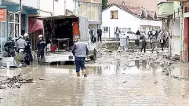 Samsun'un Havza ilçesinde sel felaketi: 12 yaralı, okullarda eğitime ara verildi