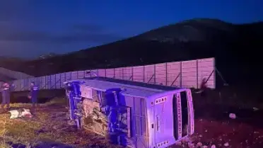 Sivas'ta Taraftar Midibüsü Devrildi: 18 Yaralı