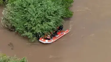 Sivas'ta Trafik Kazası: 1 Ölü, Kayıp Genç Kız İçin Arama Kurtarma Çalışmaları Sürüyor
