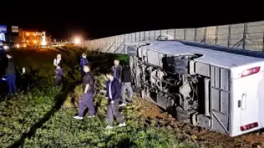 Taraftarları Taşıyan Midibüs Devrildi: 25 Yaralı