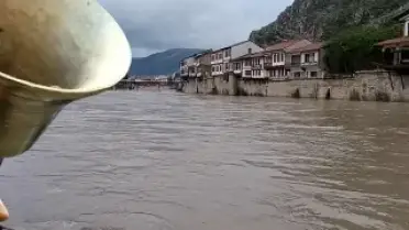 Yeşilırmak'ta Sel ve Taşkın Alarmı: Tokat ve Amasya'da Okullar Tatil Edildi