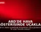 ABD'de Hava Gösterisinde Uçaklar Çarpıştı: Mürettebat Kurtuldu