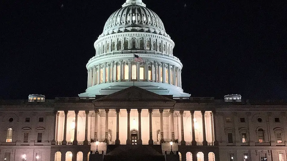 ABD Senatosu, Trump'ın İran'a Yönelik Askeri Müdahale Yetkilerini Sınırlayan Tasarıyı Kabul Etti