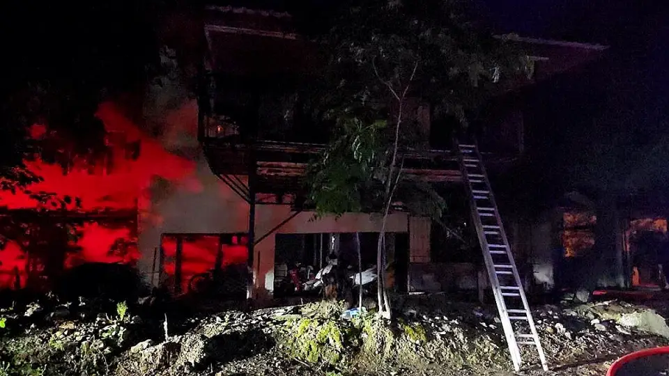 Adana'da Yangın Çıkan Evde Mahsur Kalan 6 Kişi Kurtarıldı