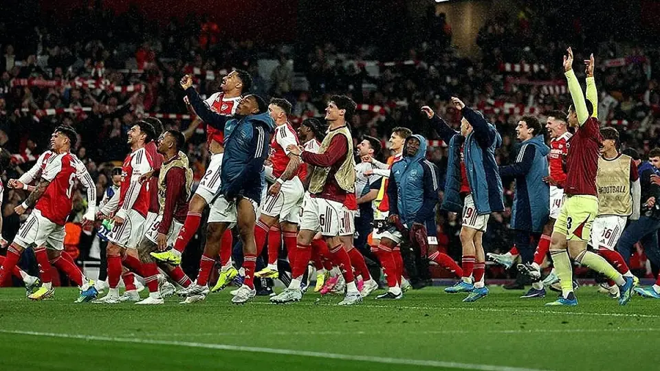 Arsenal, 22 Yıl Sonra Premier Lig Şampiyonu Oldu