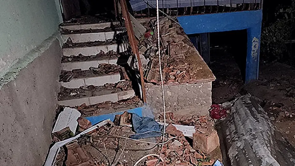 Çorum'da Hortum: Evlerin Çatıları Uçtu, 5 Yaralı