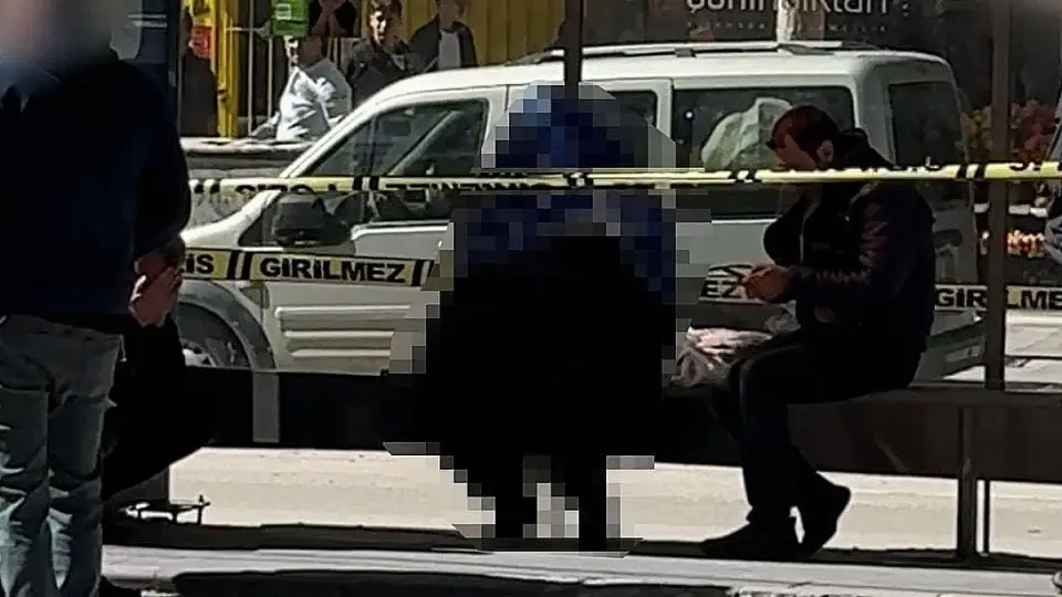 Elazığ'da Otobüs Durağında Yaşlı Adam Ölü Bulundu