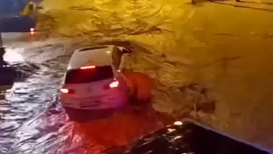 Hatay'da Sağanak Yağış Nedeniyle Su Baskınları Meydana Geldi
