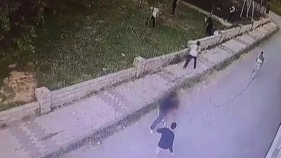 İstanbul'da bıçaklı saldırı: 15 yaşındaki çocuk hayatını kaybetti