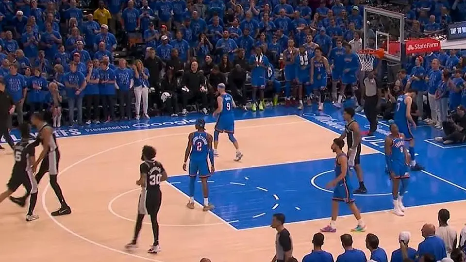 NBA Play-off'larında Spurs, Thunder'ı Uzatmada Mağlup Etti