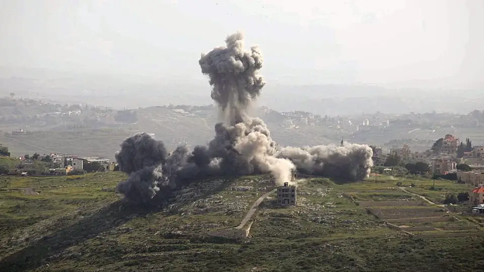 Orta Doğu'da Savaş: İsrail, Lübnan'ın Güneyini Bombalamaya Devam Ediyor
