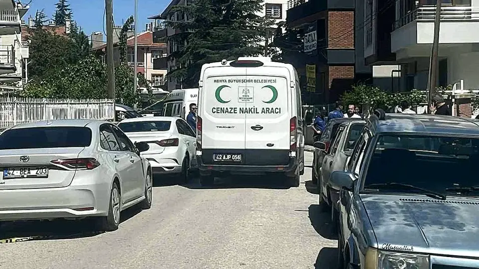 Parkta Eli Kanlı Bulunan Zanlı, Anne ve Babasını Öldürdüğünü İtiraf Etti
