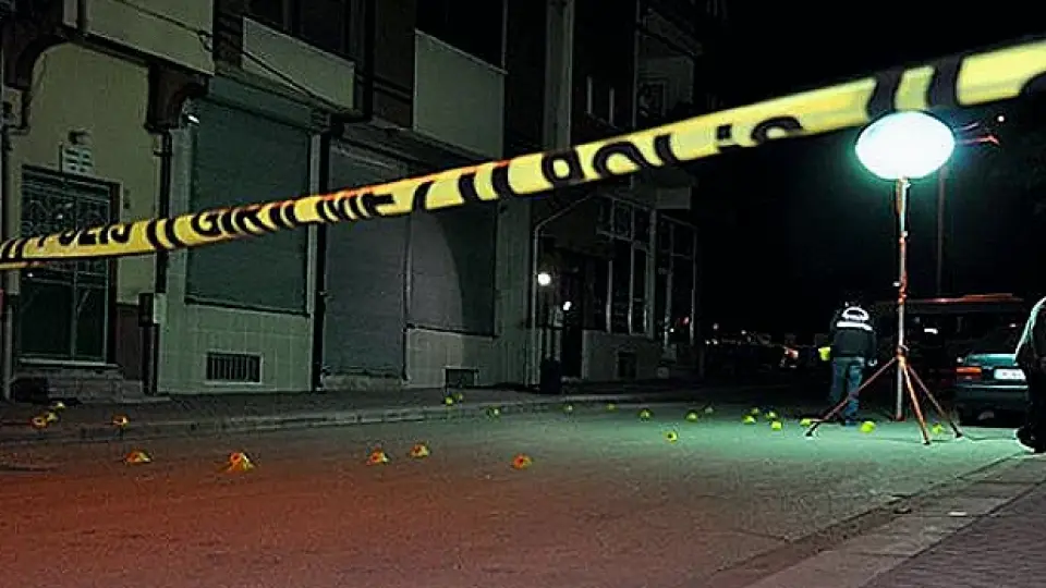 Sakarya'da Eşini Öldürüp İntihar Eden Şahsın Çocuğu Yaralandı