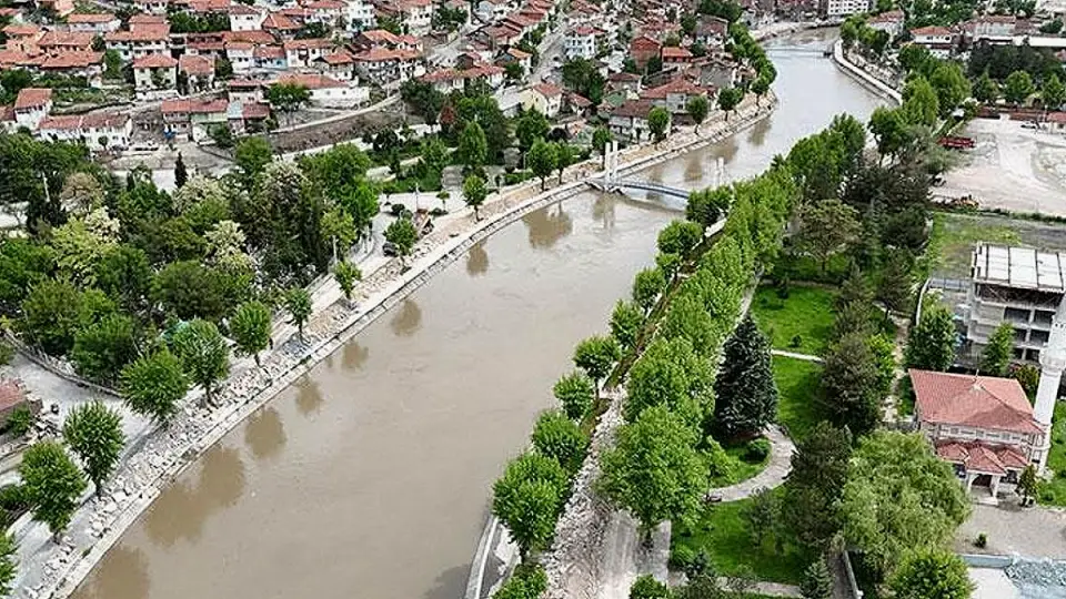 Tokat'ta Yeşilırmak Taşkınlarına Karşı 9 Kilometrelik Kaya Seti Oluşturuldu