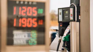 23 Nisan Akaryakıt Fiyatları: Motorinde İndirim, Benzinde Değişiklik Yok