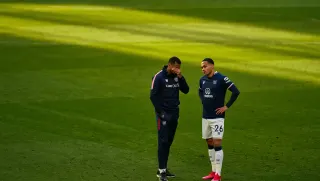 Fenerbahçe'de Maç Sonu Gerginlik: Guendouzi ve Skriniar Tartıştı