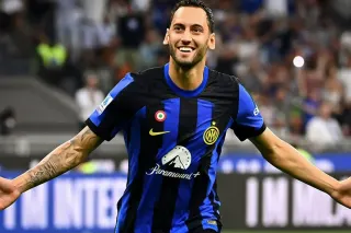 Hakan Çalhanoğlu'nun Performansı Inter'i Finale Taşıdı