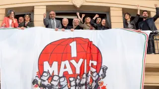 İstanbul Barosu'na 1 Mayıs Pankartı: 'Halkın Ekmeğidir Adalet'