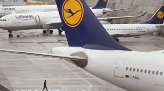 Lufthansa, Yakıt Maliyetleri Nedeniyle 20 Bin Uçuşu İptal Ediyor