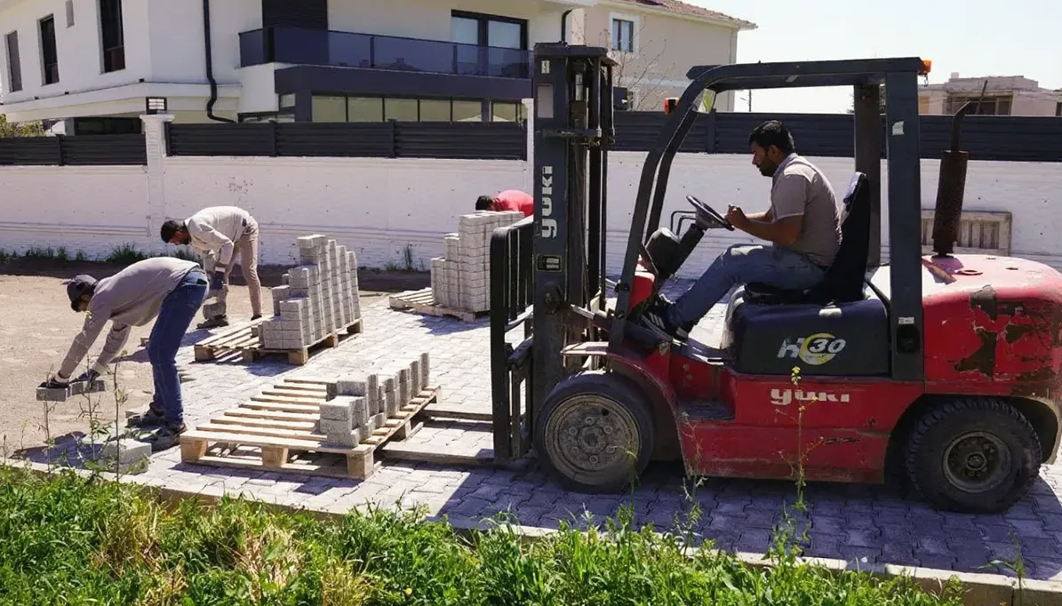 Tepebaşı'nda Üstyapı Çalışmaları Devam Ediyor
