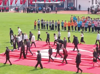 Türk Bayrağı'nın Kullanımına İlişkin Tartışmaların Ardından Tepkiler Yükseldi