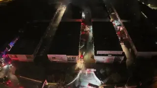 Başakşehir'de 2 Katlı İş Yerinde Çıkan Yangın 8 Saat Sonra Söndürüldü