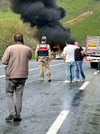 Bitlis-Van Karayolu'nda Trafik Kazası: 2 Kişi Hayatını Kaybetti