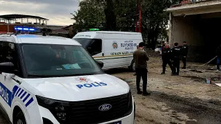 Elektrik direğinden düşen hurdacı hayatını kaybetti