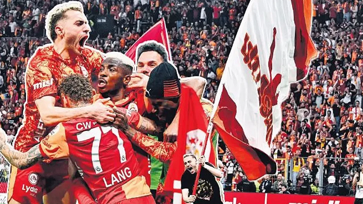 Galatasaray, Süper Lig'de 26. Şampiyonluğunu Kutluyor