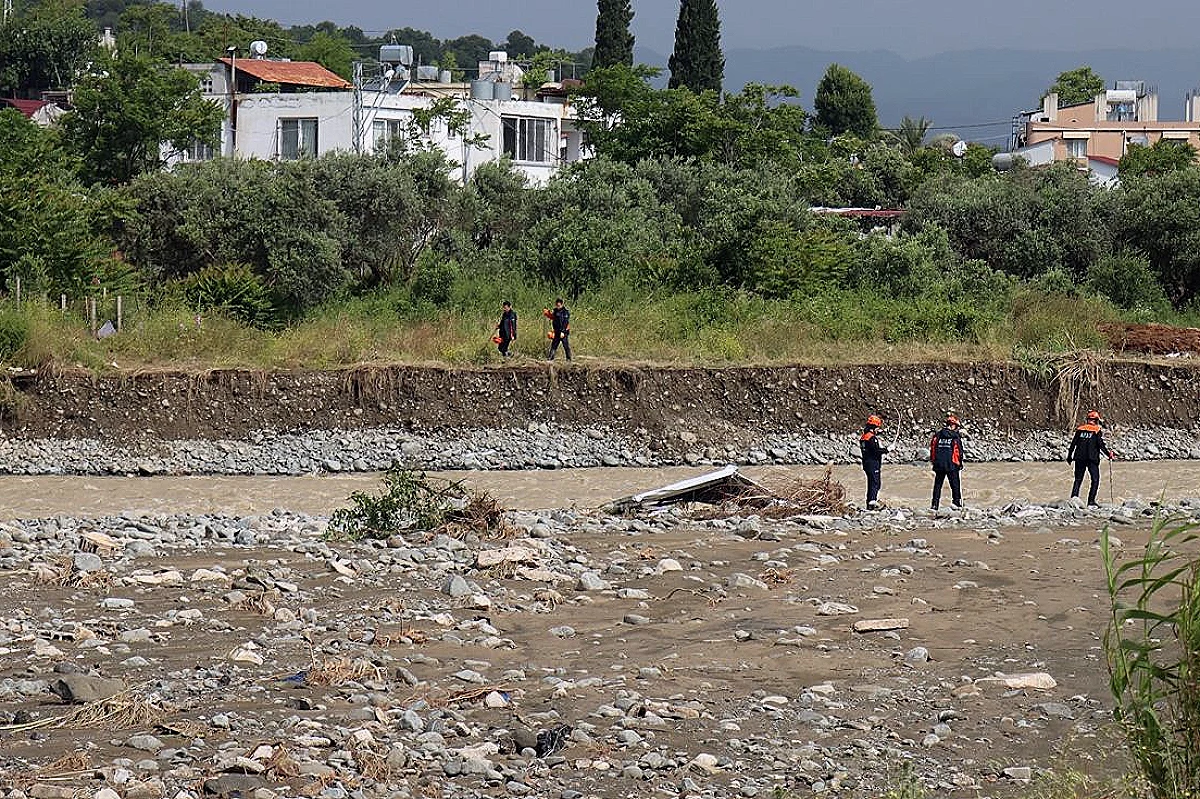 Hatay'da Sel Felaketinde Kaybolan 2 Genç İçin Arama Çalışmaları Sürüyor