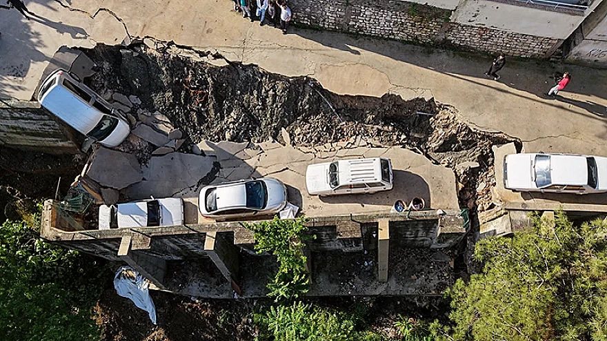 Hatay'da Şiddetli Sağanak Sonucu Sel: 3 Ölü, 2 Kayıp Var