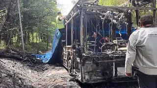 İETT Otobüsü Seyir Halindeyken Alev Aldı