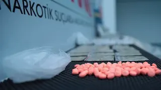 İstanbul'da 1 Tona Yakın Uyuşturucu Hap Ele Geçirildi