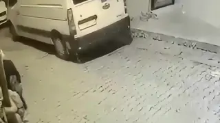 Kağıthane'de Elektrik Akımına Kapılan 8 Yaşındaki Çocuk Hastaneye Kaldırıldı