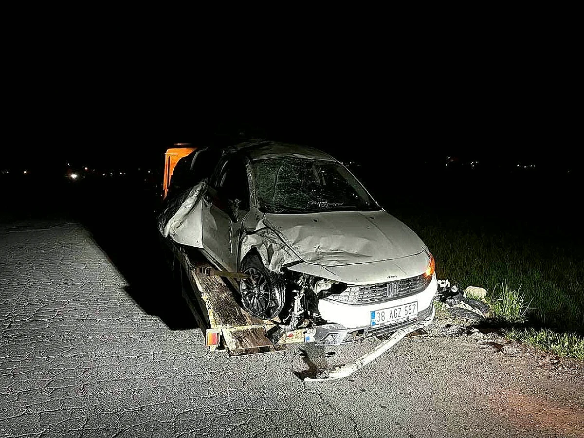 Kayseri'de Trafik Kazası: Anne ve Oğlu Yaralandı