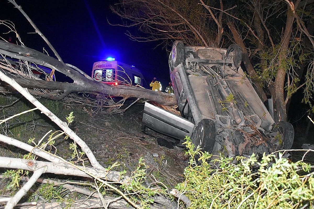 Sivas'ta Trafik Kazası: 1 Ölü, 4 Yaralı
